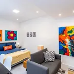 Studio Reformado A 500M Da Praia | Hc 827/307