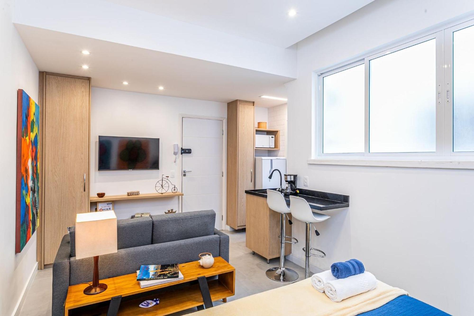 Apartamento Reformado A 500m Da | Hc 827/307 *