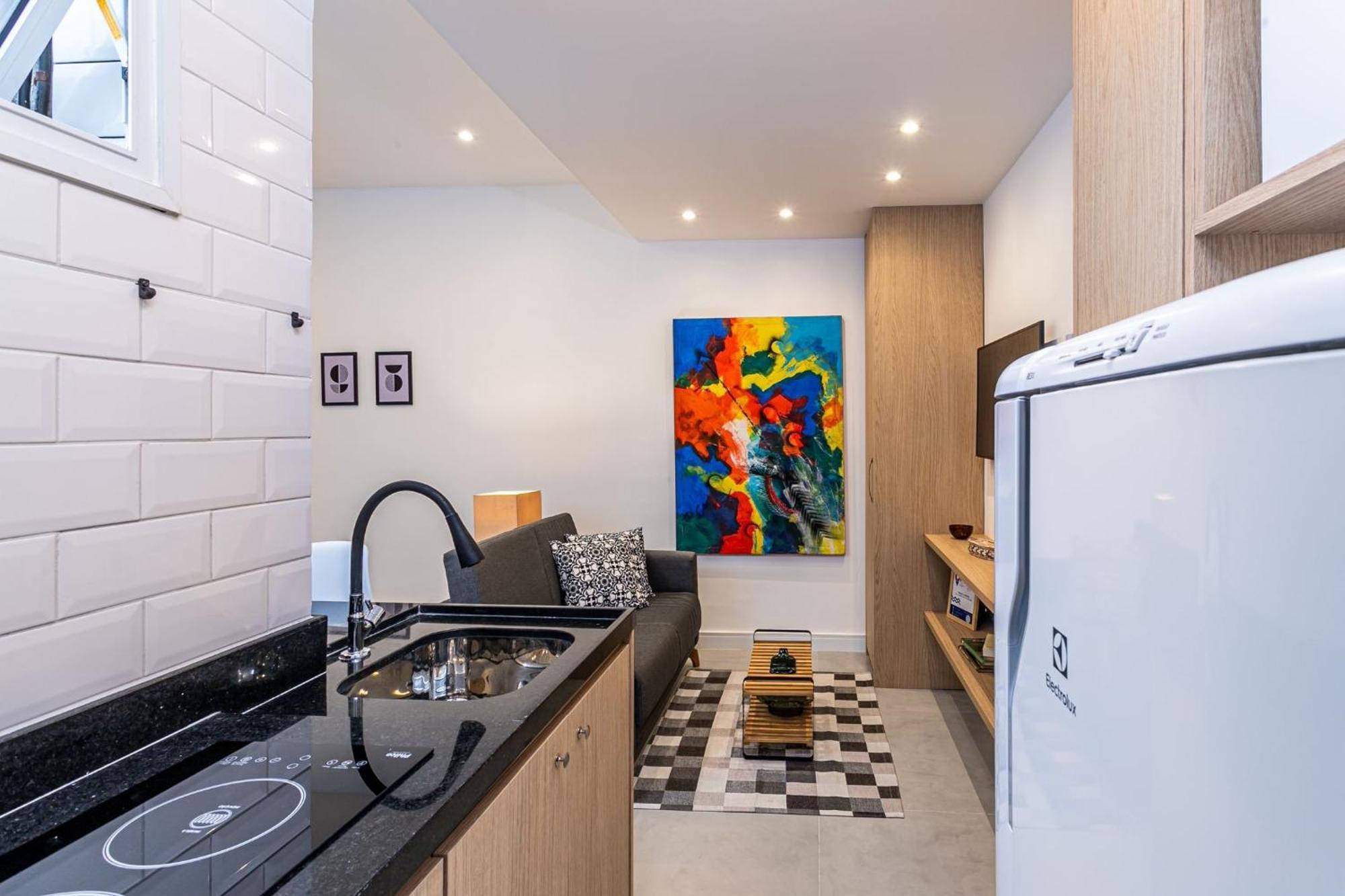 Apartamento Reformado A 500m Da | Hc 827/307 Rio de Janeiro